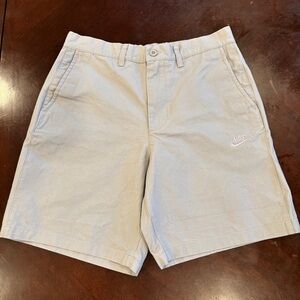 Nike Life Men's Chino Shorts - Light Iron Ore